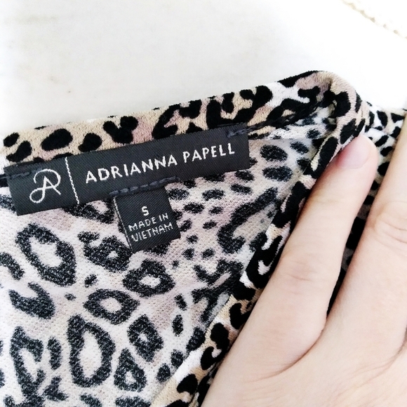 Adrianna Papell Leopard Print Sleeveless Blouse - Picture 9 of 9